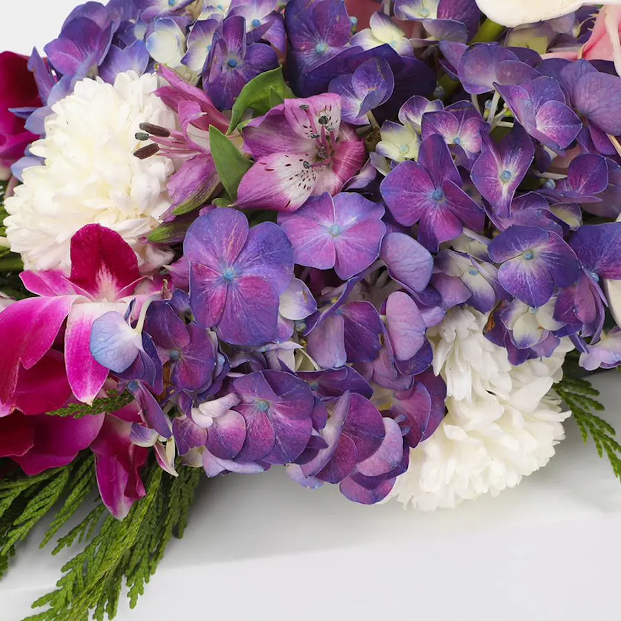 Top Table Flowers Arrangement 3
