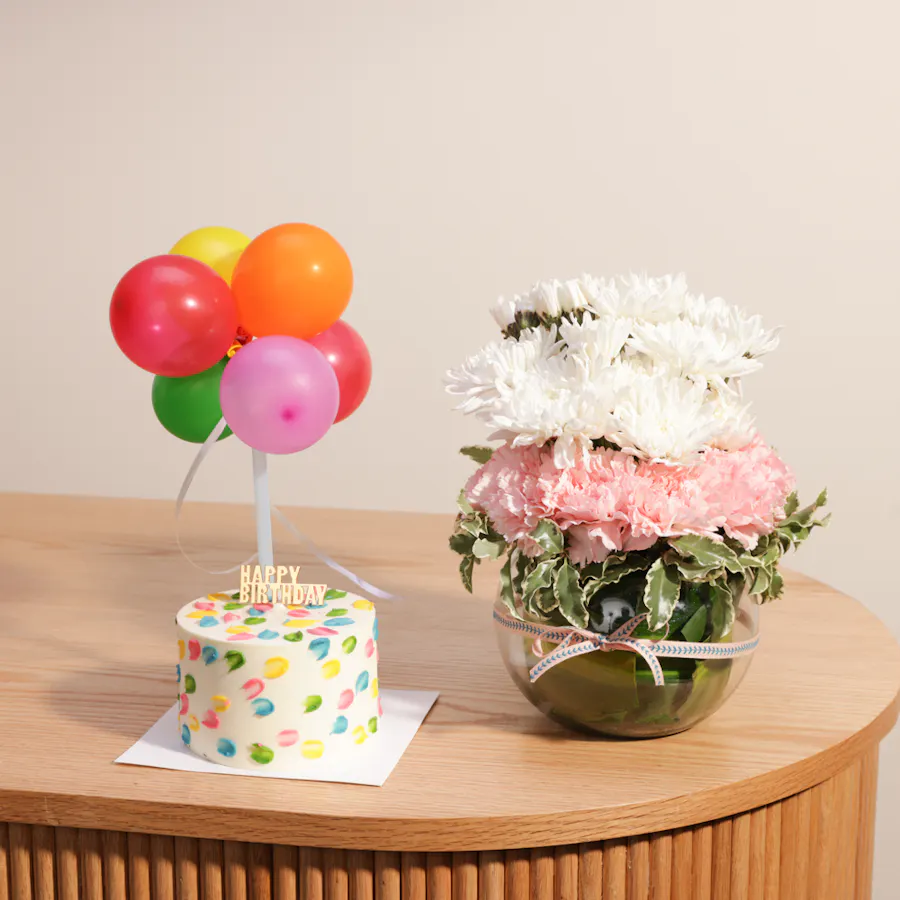 Sweet Atelier Small Birthday Cake | Flower Vase 2