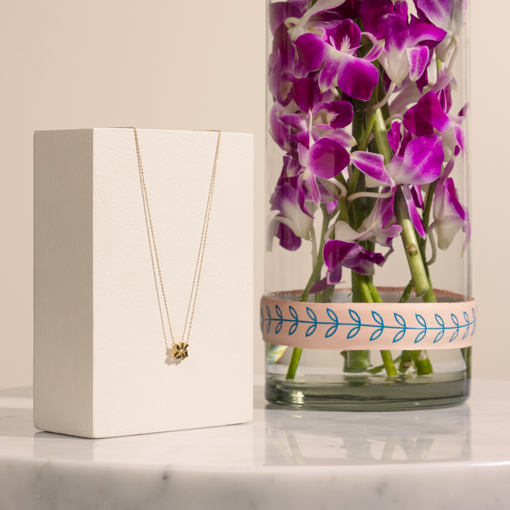 Siran by Iram Irregular Shaped Emerald Stones Necklace | Flowers Vase