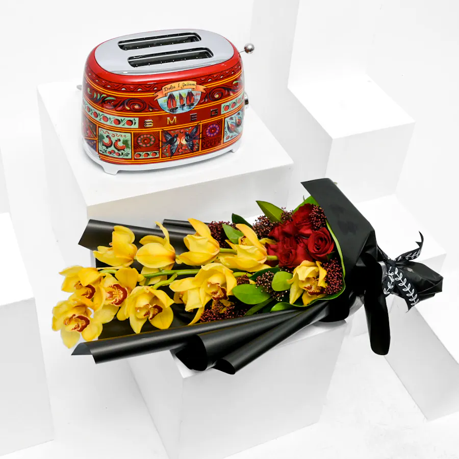 Dolce&Gabbana toaster Smeg with Warm Spring Bouquet  5