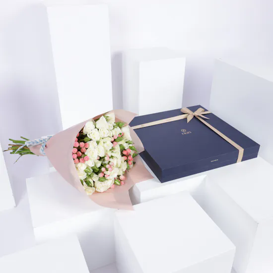 Nua Dates Luxury Gifting Box 1kg | Pretty Blooms