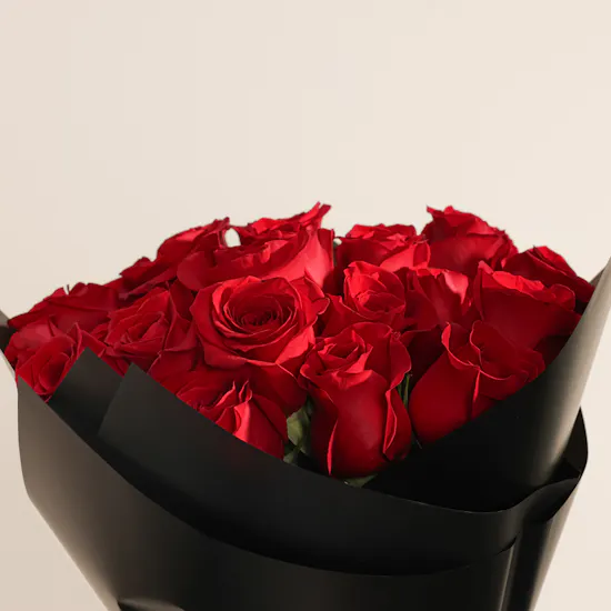 Nor Noyau Medium Black Velvet Chocolates Box | Magical Flowers