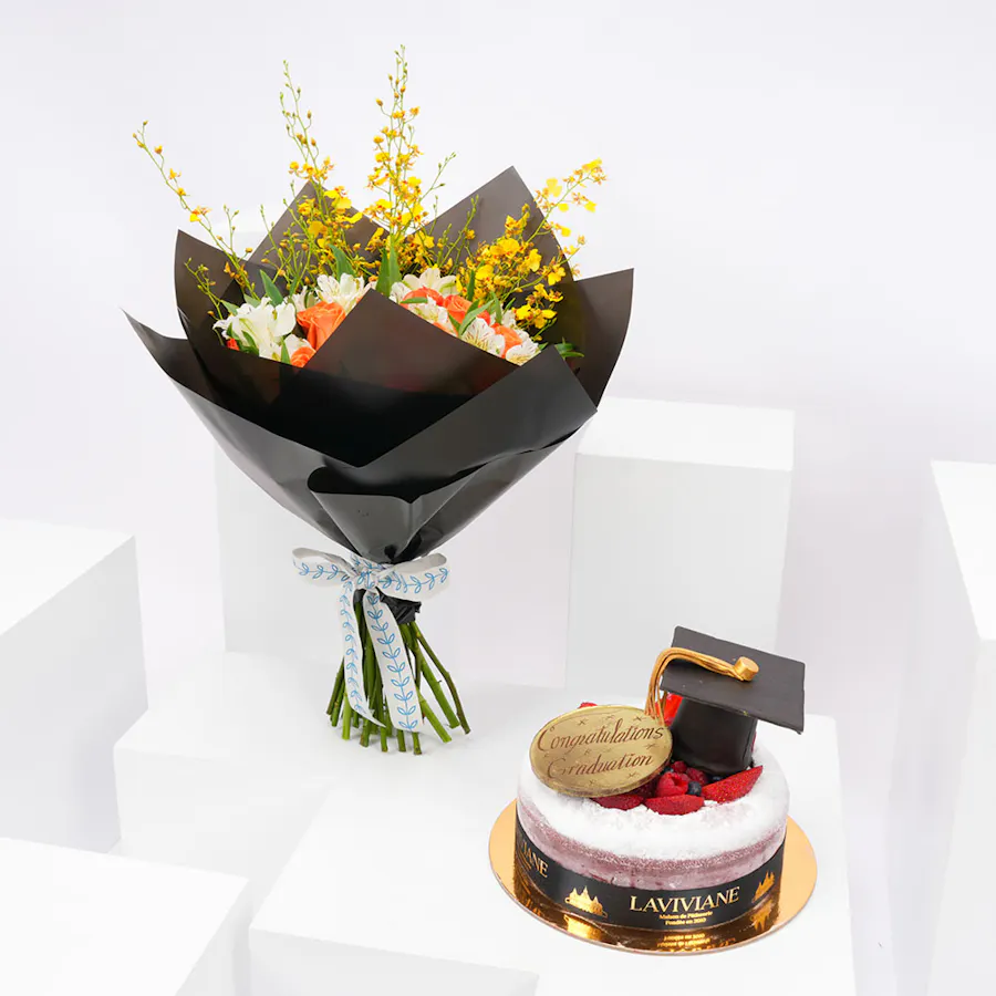Laviviane Red Velvet Graduation Cake | Blooming Floral 6
