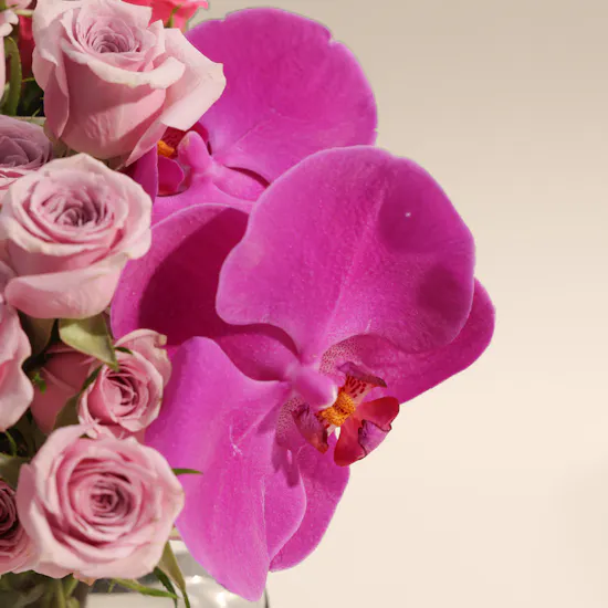 Art of Wonder Flower Vase