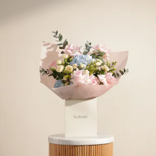 Elegant Pastel Flowers Bouquet 