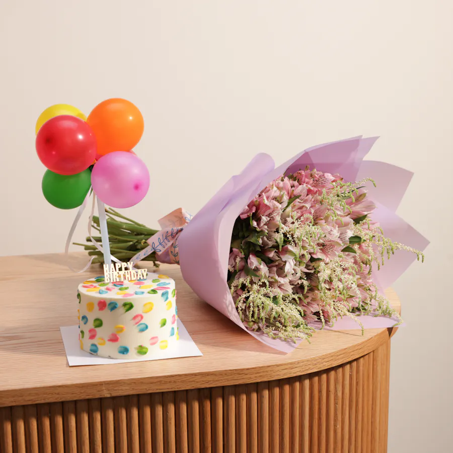 Sweet Atelier Small Birthday Cake | Flowers Bouquet 1