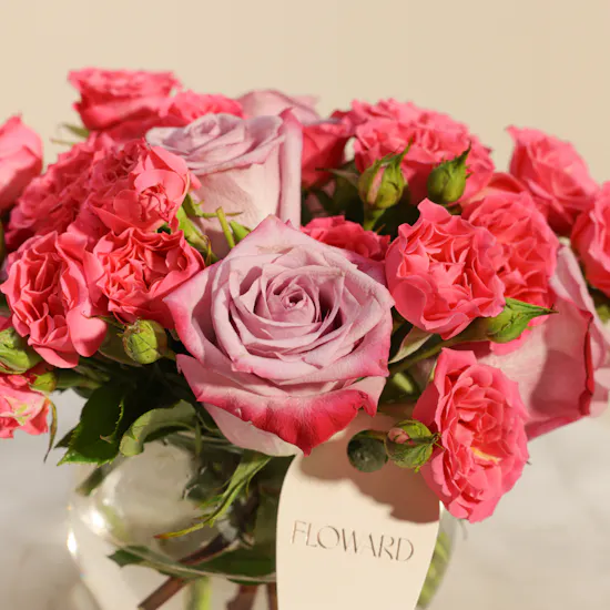 Abucci Classic Chocolate Box | Timeless Charm Flowers Vase