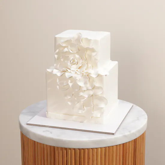 Floward Wedding Rose Cake