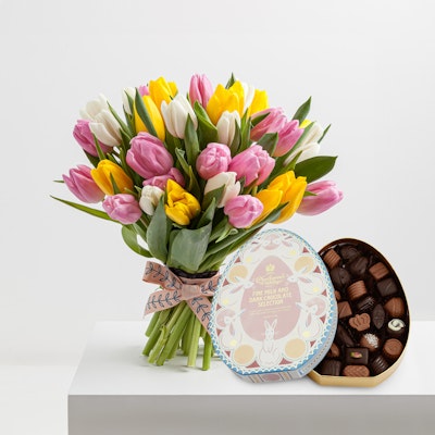  Charbonnel et Walker Fine Milk and Dark Chocolate Selection | Colourful Tulips
