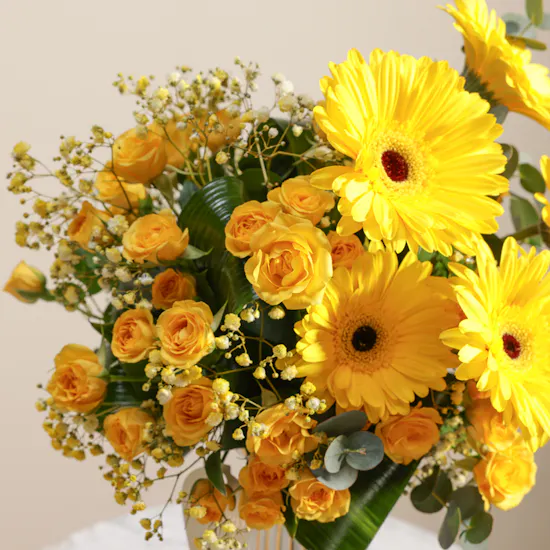 مزهرية زهور الإشراقة الذهبية