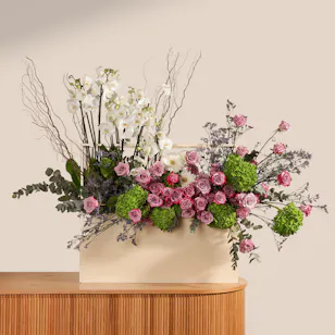 Delicate Flowers Stand