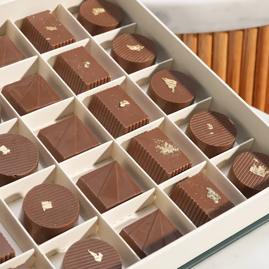 Floward Birdsong Medium Chocolate Box