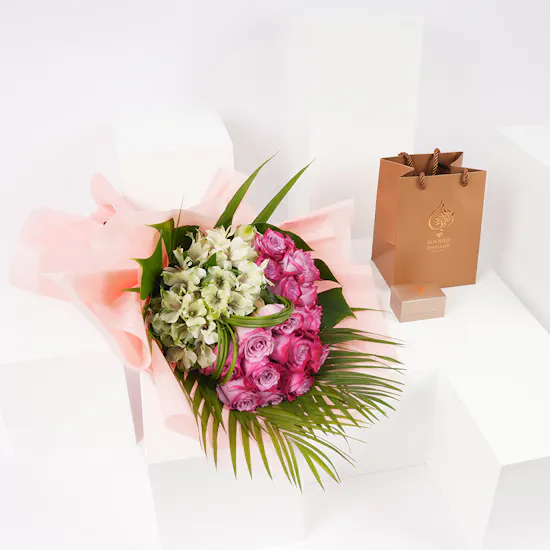 Kooheji Rose Gold Diamond Earring | Roses Bouquet