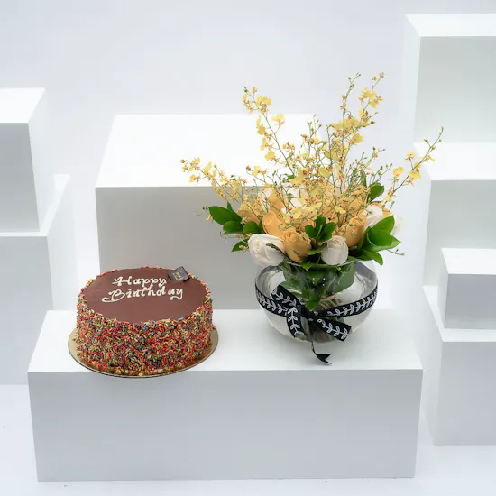 Sucre De Nada Birthday Chocolate Cake | Soft Roses