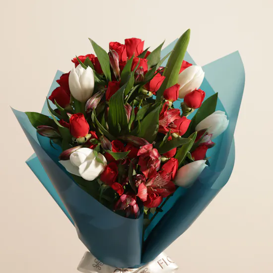 Laviviane Big Vienna Cake | Breezy Tranquil Flower Bouquet