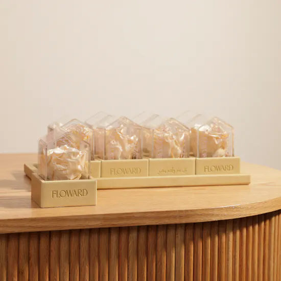 Preserved Satin Roses Favors Tray