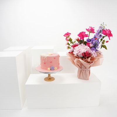 Floward Pink Love  Cake | Roses Bouquet