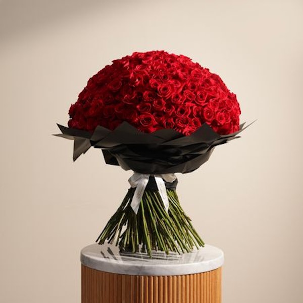 Red Roses Bouquet | 250 Flowers