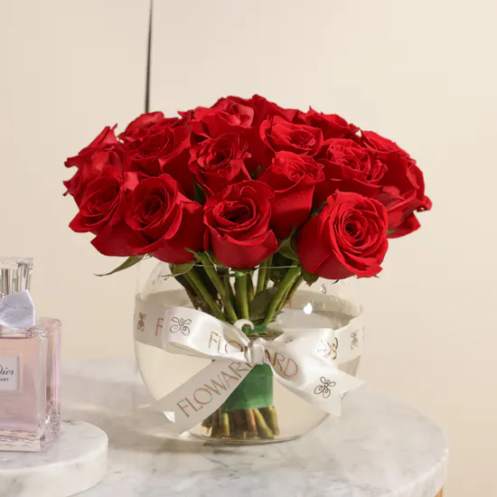 عطر مس ديور بلومينج بوكيه او دي تواليت للنساء من ديور | زهور وبالون حب يزهر لكِ