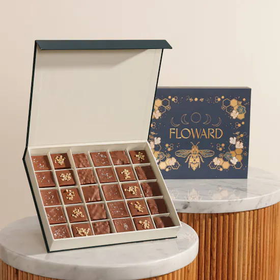 Floward Essence of Joy Medium Chocolate Box