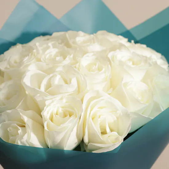 Floward Men's Birthday Cake | Bloomlight Serenade Flowers Bouquet
