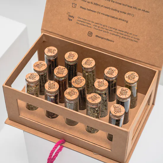 Feel Good Tea Original Discovery Box | White Roses Vase