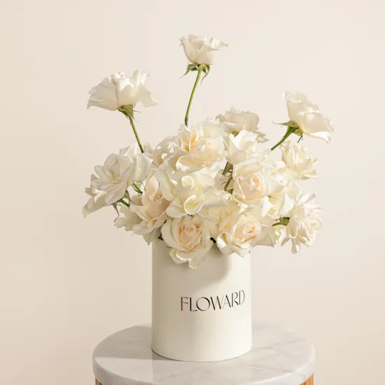 Charming White Rose Box
