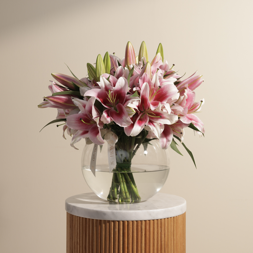 Amazing Pink Lily Vase | 20 Flowers