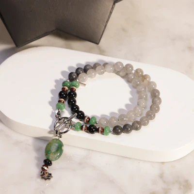 سبحة جريس من تسنيم عشقي سبحة جريس من تسنيم عشقي