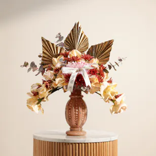 Glam Beauty Flower Vase