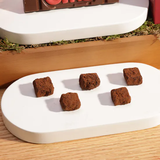 Chocoline Little Miracle Gift Set and Flowers