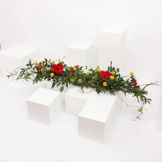 Top Table Flowers Arrangement