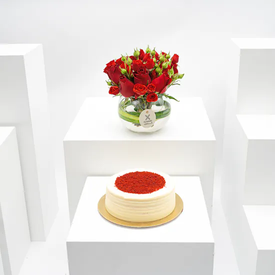 Munch Bakery Red Velvet Cake | Red Flowers