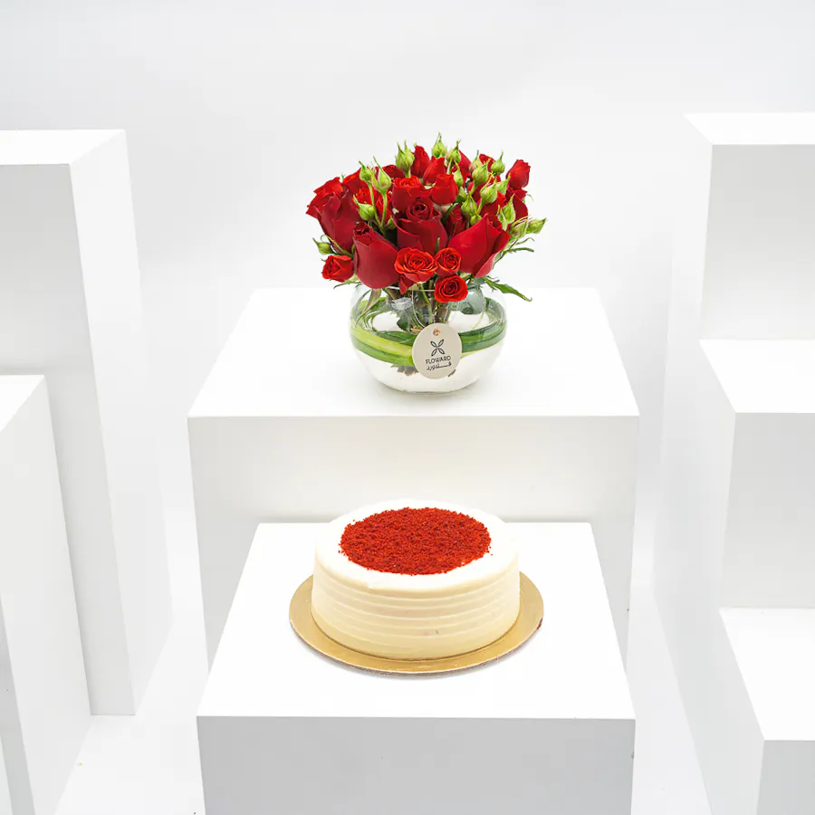 Munch Bakery Red Velvet Cake | Red Flowers  1