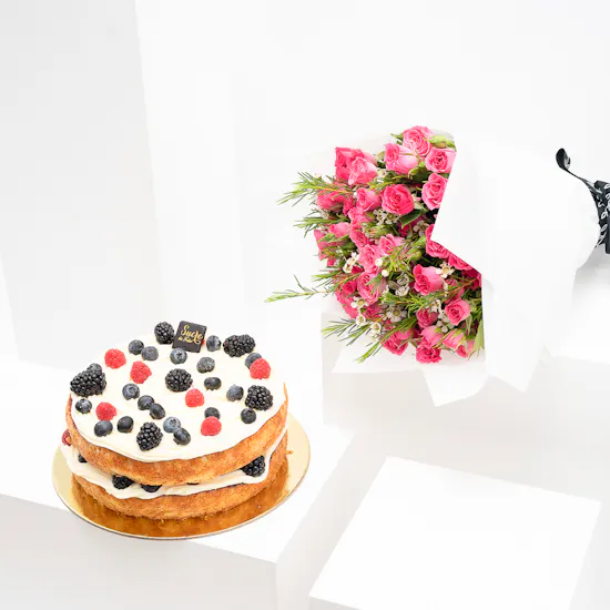 Sucre De Nada Vanilla White Chocolate Cake | Fuchsia Bouquet