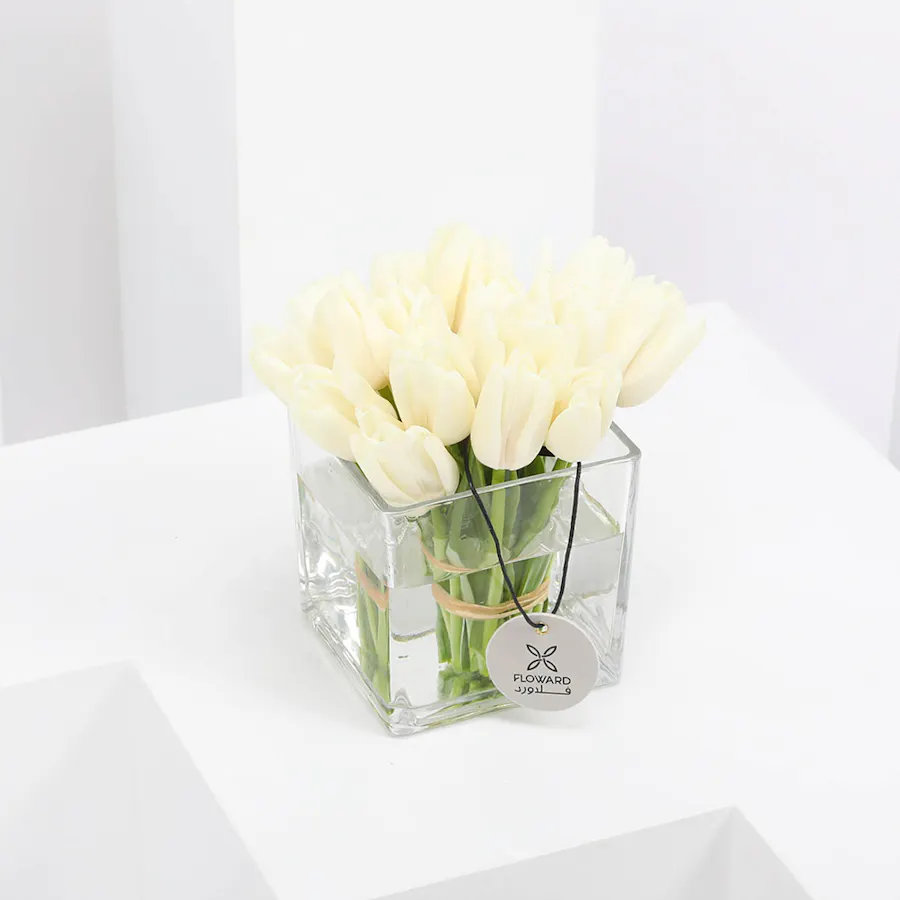 20 white tulip square vase 1