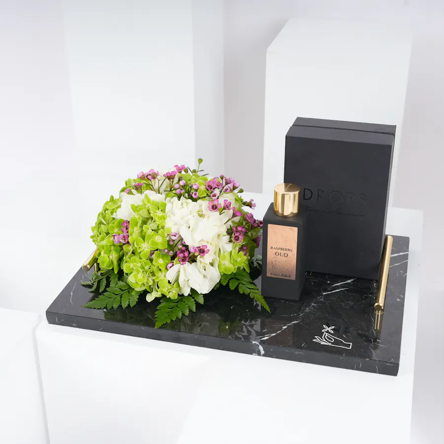 عطر التوت والعود من دروبس او دو بارفام 100مل | صينية الأزهار 1