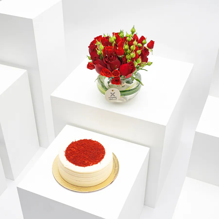 Munch Bakery Red Velvet Cake | Red Flowers  2