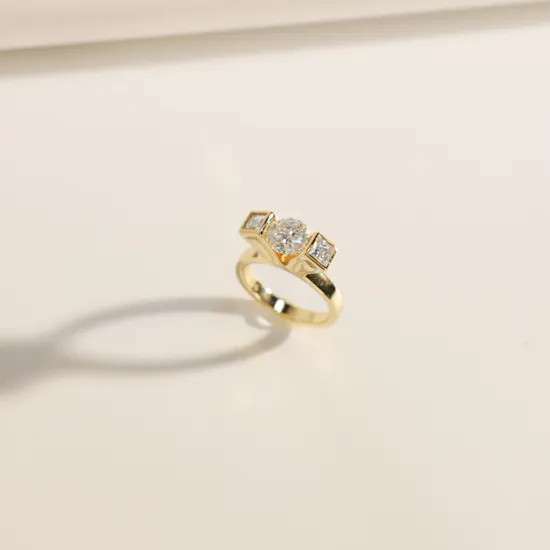 Floward Golden Moissanite Ring | Size 9