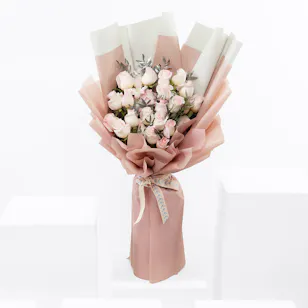 Pink Roses | hand bouquet