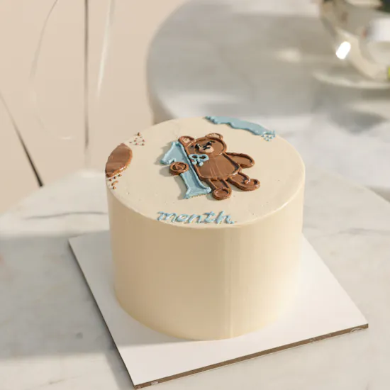 Floward Mini Bear Baby Monthly Milestone Cake | Delight Flowers Vase and Balloons
