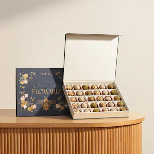 Floward Essence of Joy Medium Dates Box