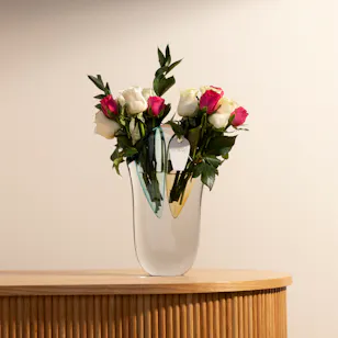 مزهرية الاِمتنان و الحب