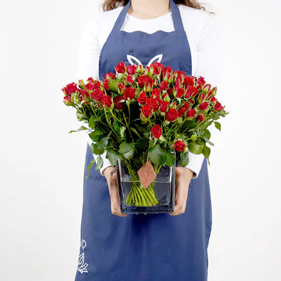 50 Baby Roses | Square Vase
