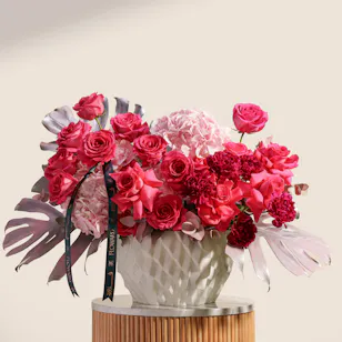 Heartfelt Muse Flower Vase