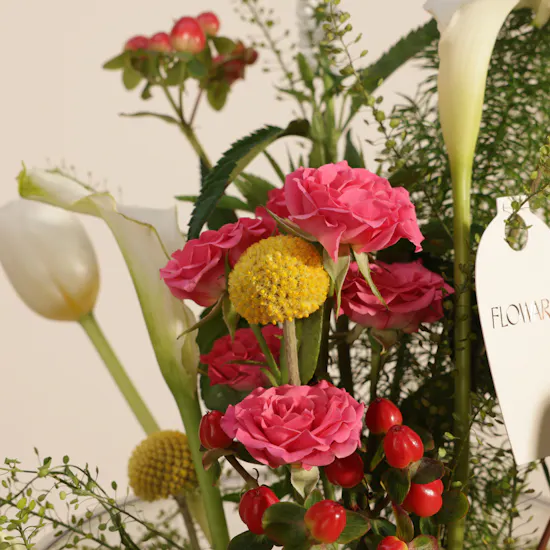 Floward Caramel Chocolate | Blissful Flowers Vase