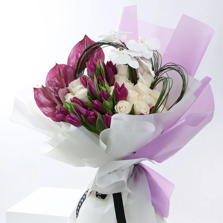 Imperial Tulip Bouquet 1