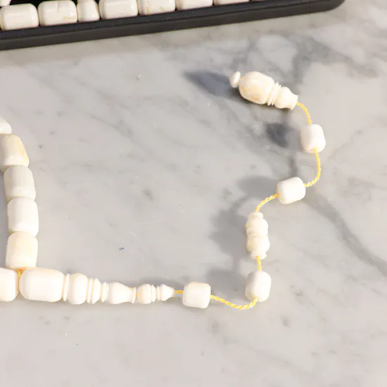 Floward White Mestika Rosary
