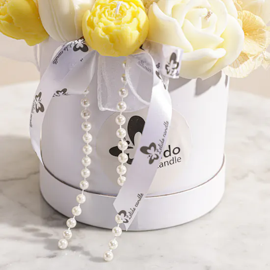 Lelido Yellow and White Rose Candle Bouquet | 150g