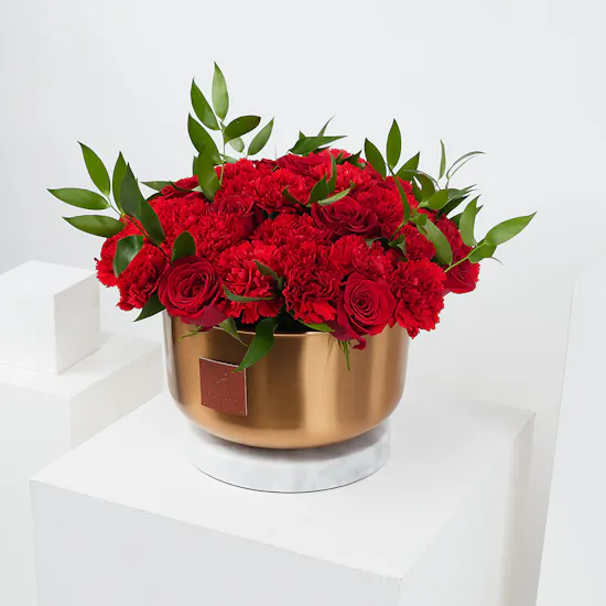 Red Elegance | Golden Vase